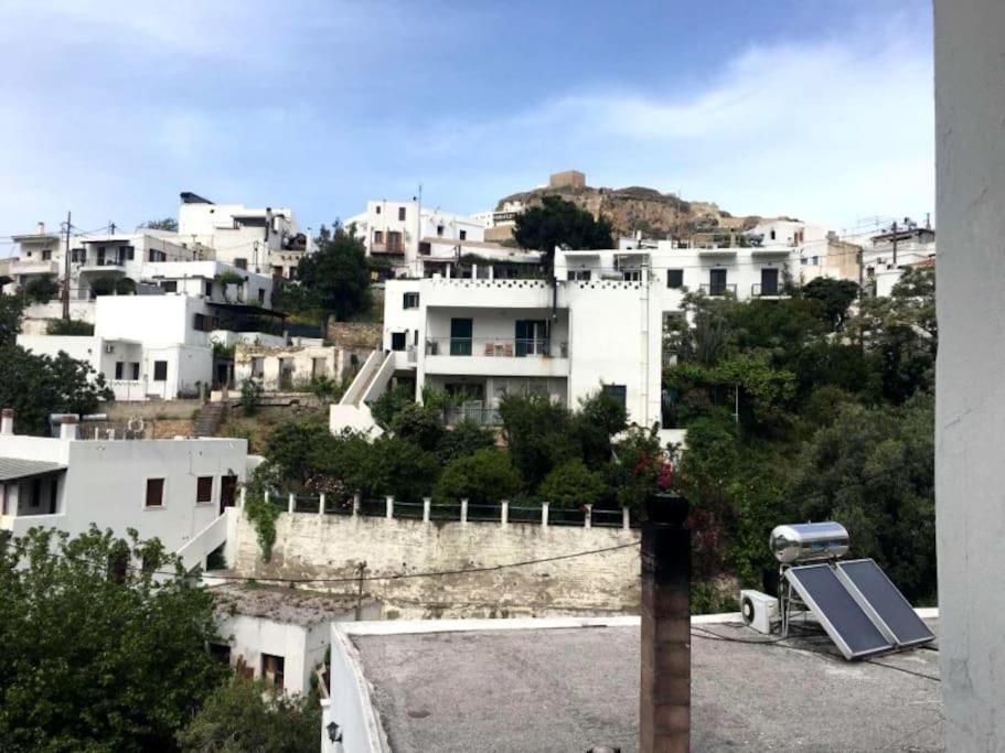 Μονοκατοικία Με Θέα Τη Χώρα Skyros Luaran gambar